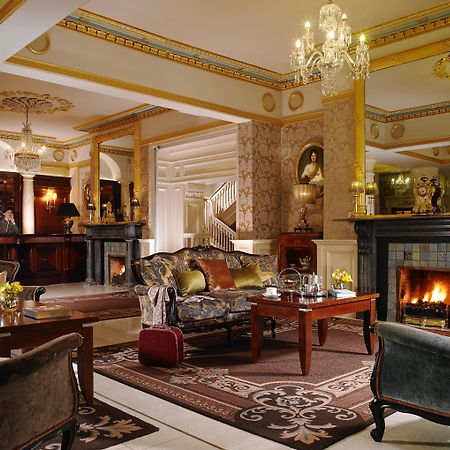 Buswells Hotel Дублин Экстерьер фото