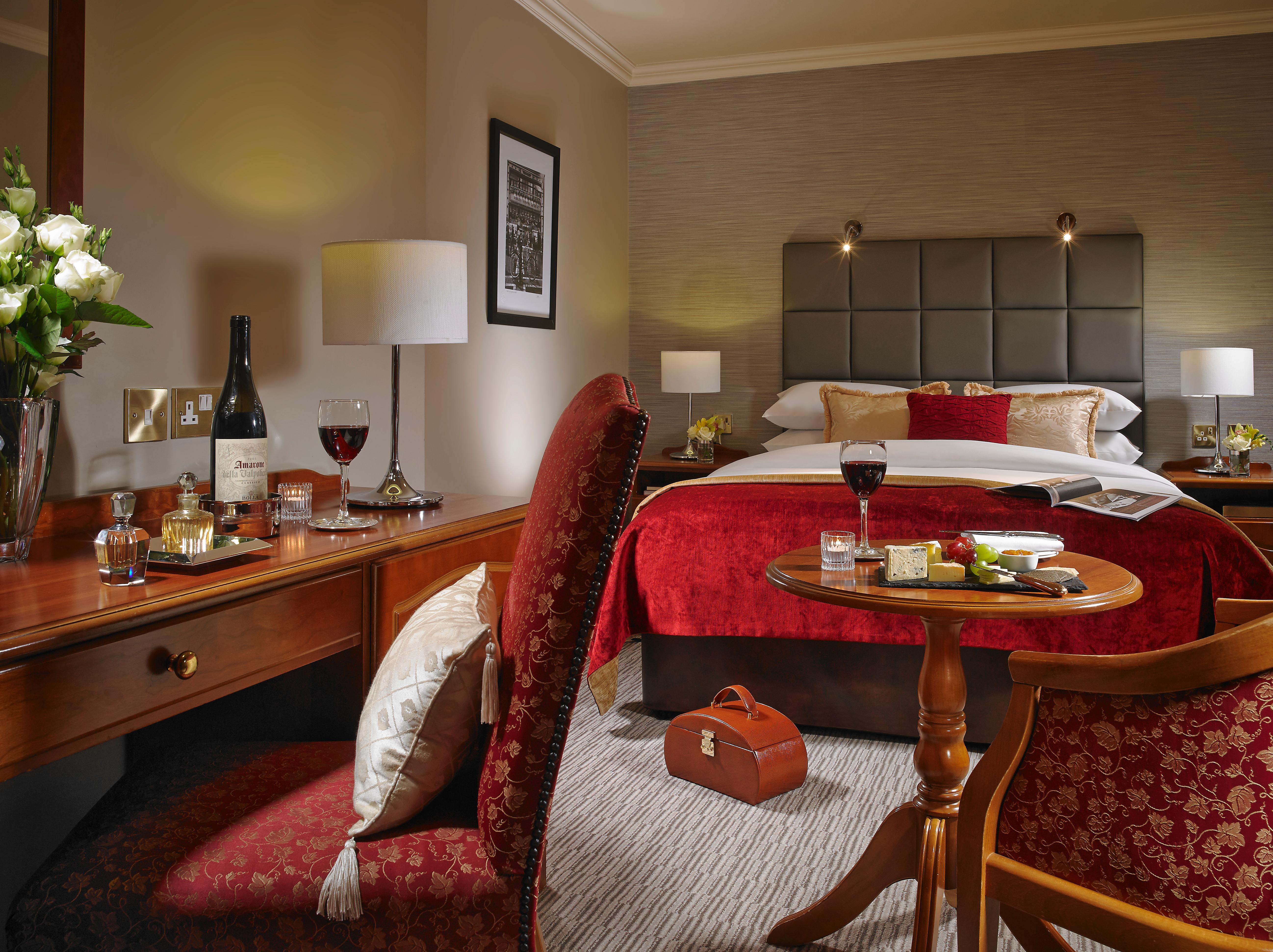 Buswells Hotel Дублин Экстерьер фото